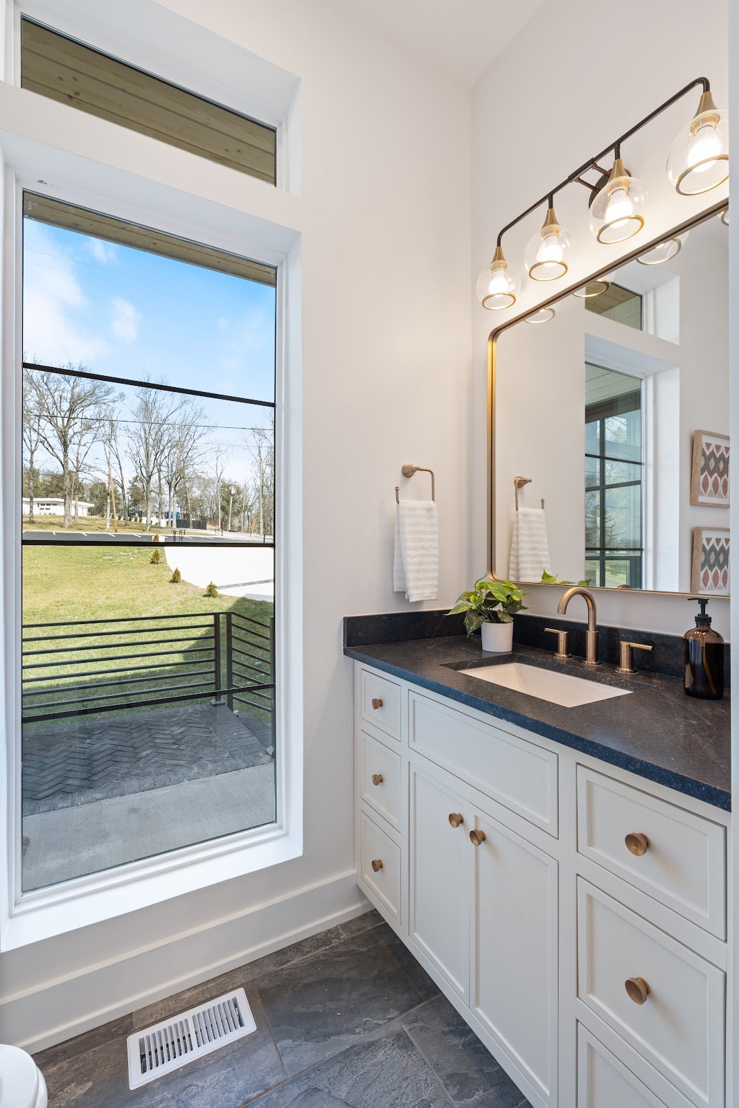 Binkley Designed residence at 819 Davidson
